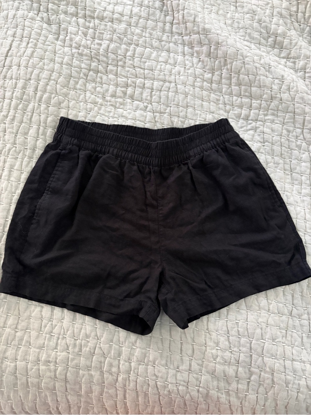 Like New Old Navy Black High-Waist Elastic Linen Blend Shorts
